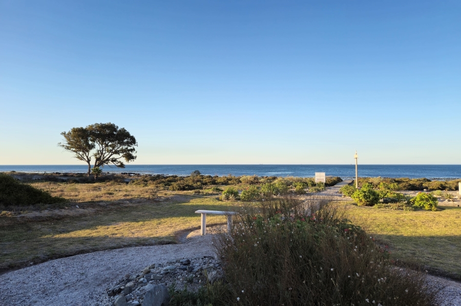 4 Bedroom Property for Sale in Sandy Point Western Cape